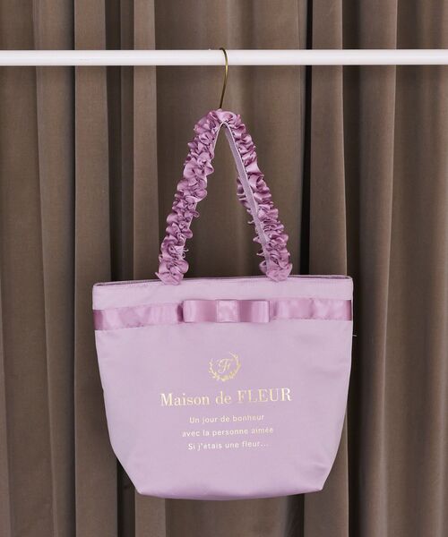 Maison de FLEUR(メゾンドフルール)の「ブランドロゴフリルハンドルトートMバッグ(トートバッグ・レディース・ピンク系その他2/ピンク/ブラック・FREE)」の3枚目の写真