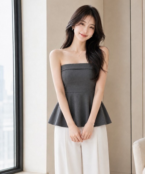 NoBelle(ノベル)の「シンプルフリルチューブトップ ワンホンお姉さん系オフショルダー(チューブトップ・レディース・ブラック/ホワイト/グレー・FREE)」の9枚目の写真