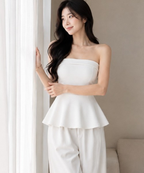 NoBelle(ノベル)の「シンプルフリルチューブトップ ワンホンお姉さん系オフショルダー(チューブトップ・レディース・ブラック/ホワイト/グレー・FREE)」の11枚目の写真