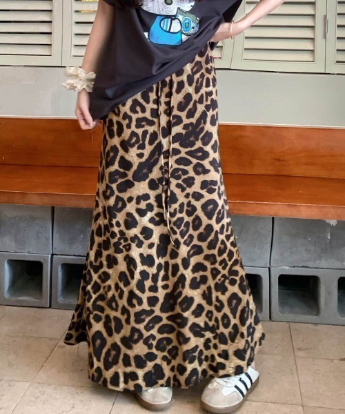 Vipoa(ヴィポア)の「Leopard slim drape skirt(スカート・レディース・ブラウン/グレー・FREE)」の1枚目の写真