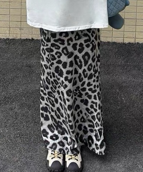 Vipoa(ヴィポア)の「Leopard slim drape skirt(スカート・レディース・ブラウン/グレー・FREE)」の3枚目の写真