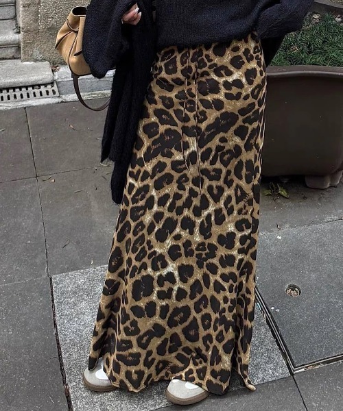 Vipoa(ヴィポア)の「Leopard slim drape skirt(スカート・レディース・ブラウン/グレー・FREE)」の9枚目の写真