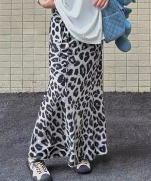 Vipoa(ヴィポア)の「Leopard slim drape skirt(スカート・レディース・ブラウン/グレー・FREE)」の5枚目の写真