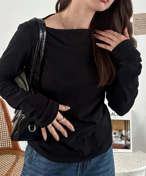 Eclat one(エクラワン)の「【Eclat one】マット ベロア ボートネック トップス(Tシャツ/カットソー・レディース・ブラウン/ブラック/バーガンディー/アイボリー・FREE)」の8枚目の写真