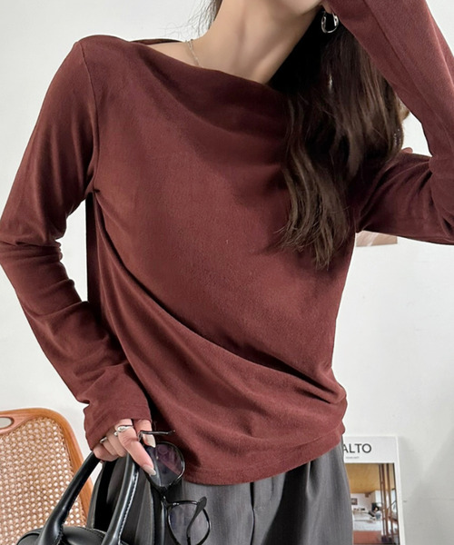 Eclat one(エクラワン)の「【Eclat one】マット ベロア ボートネック トップス(Tシャツ/カットソー・レディース・ブラウン/ブラック/バーガンディー/アイボリー・FREE)」の13枚目の写真