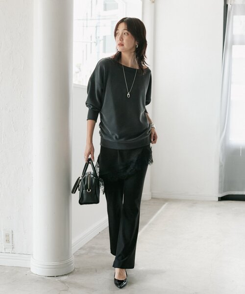 RIVE DROITE(リヴドロワ)の「ニュアンスショルダーカットソー(Tシャツ/カットソー・レディース・チャコールグレー/ベージュ・FREE)」の4枚目の写真