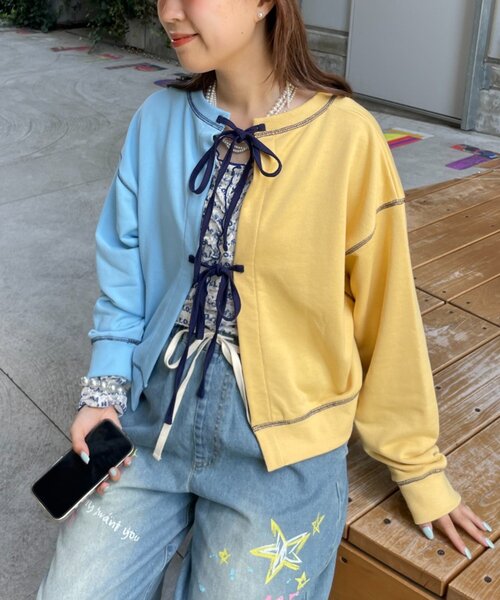HELLO.SANFRANCISCO(ハローサンフランシスコ)の「【HELLO.SANFRANCISCO】2WAY配色リボンスウェット(スウェット・レディース・ブルー/グレー・ONE SIZE)」の1枚目の写真