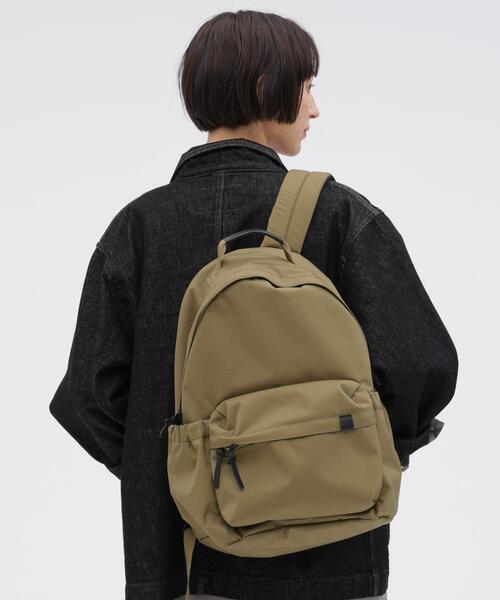 MHL.(エムエイチエル)の「NYLON CANVAS(バックパック/リュック・レディース・ブラック/ベージュ・FREE)」の7枚目の写真