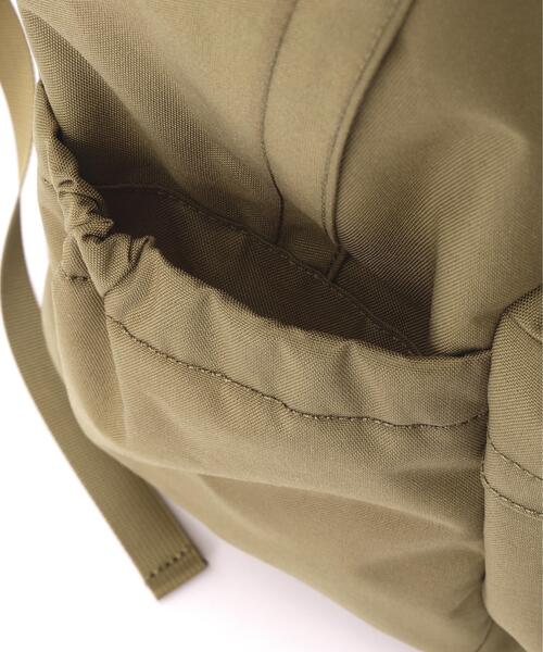 MHL.(エムエイチエル)の「NYLON CANVAS(バックパック/リュック・レディース・ブラック/ベージュ・FREE)」の17枚目の写真