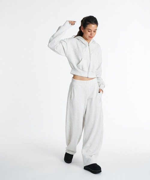ROXY（ロキシー）の「ROXY SALT FADE ZIP パッチロゴ ジップフーディ スウェットパーカー 【2026年秋冬モデル】/ロキシーショート丈フーディー（パーカー・レディース・グレー/ネイビー/グリーン・MEDIUM/SMALL/LARGE）」の6枚目の写真