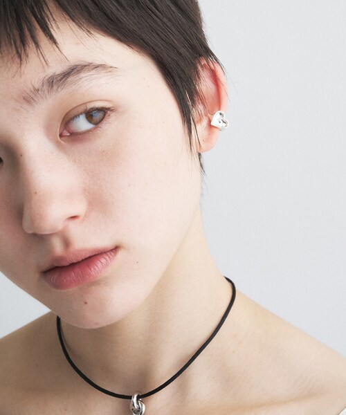 Soierie(ソワリー)の「soierie|Locket heart earcuff(イヤリング・レディース・シルバー・00)」の2枚目の写真
