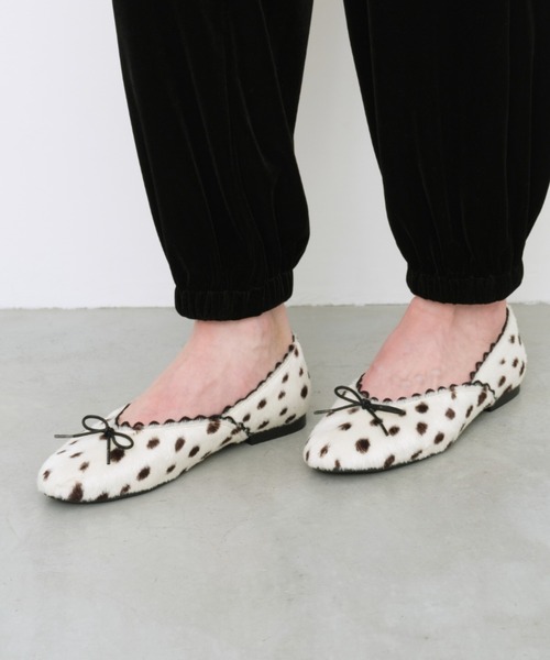 Launa lea(ラウナレア)の「【26秋冬】レースパイピングリボンバレエシューズ(B1616,B1616A,B1616C)(バレエシューズ・レディース・ピンク/アニマル/ダークブラウン/ブラック系その他/レオパード・23.5cm/23.0cm/22.0cm/22.5cm/24.5cm/24.0cm/25.0cm)」の8枚目の写真