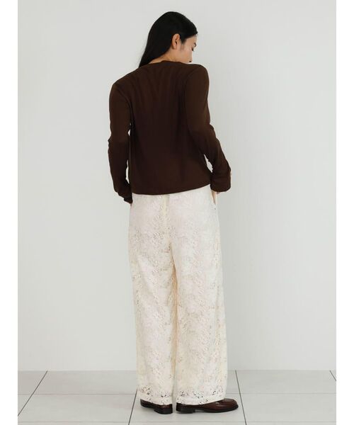 FIKA.（フィーカ）の「Thumbhole basic cut-sew（Tシャツ/カットソー・レディース・ブラウン/ブラック/カーキ・FREE）」の10枚目の写真