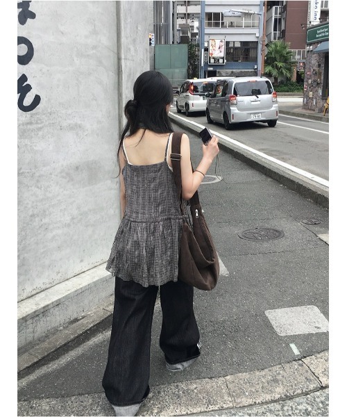 anyonemore(エニワンモア)の「バックルロールアップノンウォッシュワイドデニム(デニムパンツ・レディース・ブラック・LARGE/MEDIUM/SMALL)」の6枚目の写真