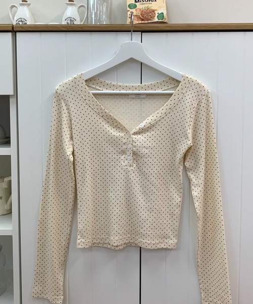 mineng（マイング）の「【ドット柄/レイヤード】ドットボタンTシャツ（Tシャツ/カットソー・レディース・グレー/クリーム/アイボリー・FREE）」の8枚目の写真
