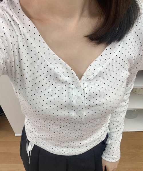 mineng（マイング）の「【ドット柄/レイヤード】ドットボタンTシャツ（Tシャツ/カットソー・レディース・グレー/クリーム/アイボリー・FREE）」の15枚目の写真