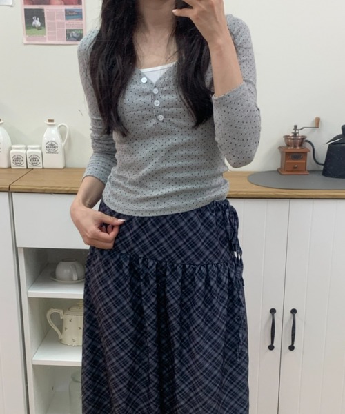 mineng（マイング）の「【ドット柄/レイヤード】ドットボタンTシャツ（Tシャツ/カットソー・レディース・グレー/クリーム/アイボリー・FREE）」の11枚目の写真