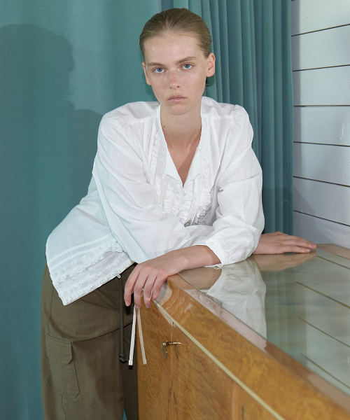 FRIVER07（フリバー07）の「Pintuck lace frill blouse [FRFA06BL01]_White（シャツ/ブラウス・レディース・ホワイト・FREE）」の2枚目の写真