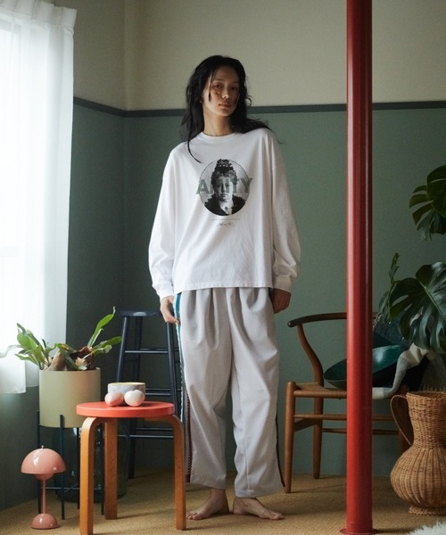 STOF(ストフ)の「STOF/ストフ/PIGMENT-DYED L/S TEE C/AMITY(Tシャツ/カットソー・メンズ・ベージュ/ホワイト/ブラック・M/L/S)」の1枚目の写真