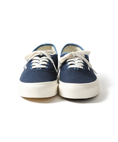 Pilgrim Surf Supply（ピルグリムサーフサプライ）の「VANS×Pilgrim Surf+Supply Vault OG Authentic (Mens)（スニーカー・メンズ・ネイビー・10.5inch/8inch/8.5inch/9.5inch/7.5inch/9inch/10inch）」の2枚目の写真