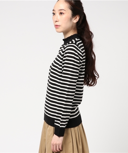 earth music&ecology（アースミュージックアンドエコロジー）の「タートル衿フリルボーダーニットプルオーバー（ニット/セーター・レディース・ダークグリーン/キャメル/ブラック/アイボリー・S/M）」の6枚目の写真