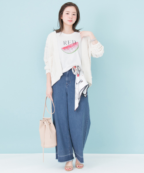 URBAN RESEARCH（アーバンリサーチ）の「 【TRILL掲載】UR ハイウエストデニムワイドパンツ（デニムパンツ・レディース・ライトインディゴブルー/インディゴブルー・38/36）」の6枚目の写真