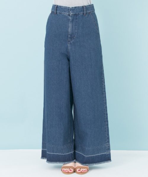 URBAN RESEARCH（アーバンリサーチ）の「 【TRILL掲載】UR ハイウエストデニムワイドパンツ（デニムパンツ・レディース・ライトインディゴブルー/インディゴブルー・38/36）」の15枚目の写真