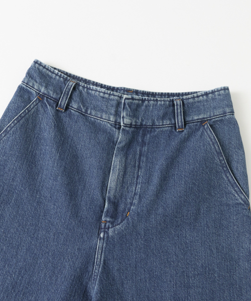 URBAN RESEARCH（アーバンリサーチ）の「 【TRILL掲載】UR ハイウエストデニムワイドパンツ（デニムパンツ・レディース・ライトインディゴブルー/インディゴブルー・38/36）」の18枚目の写真