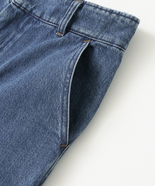 URBAN RESEARCH（アーバンリサーチ）の「 【TRILL掲載】UR ハイウエストデニムワイドパンツ（デニムパンツ・レディース・ライトインディゴブルー/インディゴブルー・38/36）」の19枚目の写真