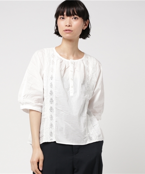 CUBE SUGAR（キューブシュガー）の「ガーゼビエラ×レースプルオーバーブラウス（シャツ/ブラウス・レディース・ブラック/ホワイト/ネイビー/ベージュ・M）」の2枚目の写真