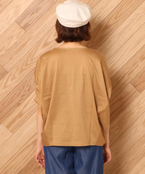 un dix cors（アンディコール）の「無地ドレープネックプルオーバー（Tシャツ/カットソー・レディース・カーキ/キャメル・ﾌﾘ-）」の10枚目の写真
