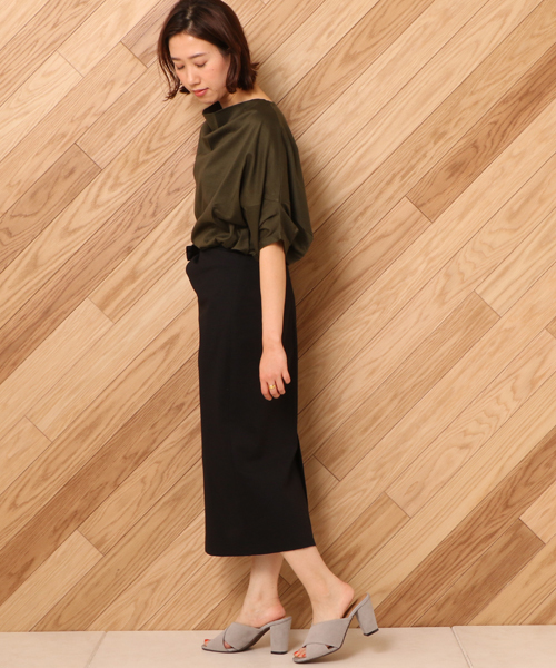 un dix cors（アンディコール）の「無地ドレープネックプルオーバー（Tシャツ/カットソー・レディース・カーキ/キャメル・ﾌﾘ-）」の7枚目の写真