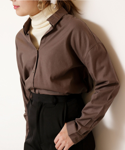 RAY CASSIN（レイカズン）の「シンプル抜き衿シャツ（シャツ/ブラウス・レディース・ネイビー/カーキ/オフホワイト・FREE）」の10枚目の写真