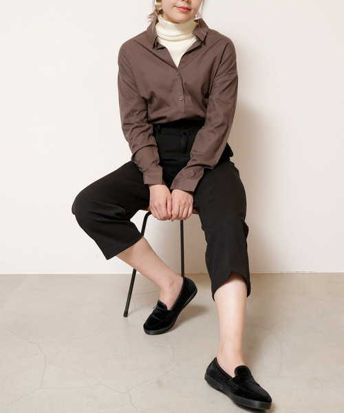 RAY CASSIN（レイカズン）の「シンプル抜き衿シャツ（シャツ/ブラウス・レディース・ネイビー/カーキ/オフホワイト・FREE）」の8枚目の写真