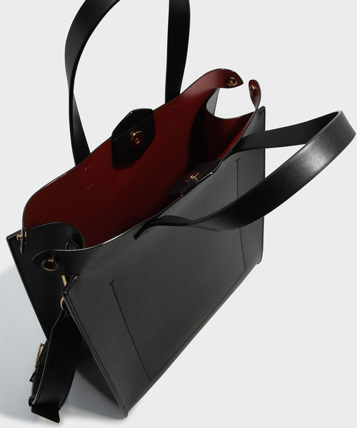 CHARLES & KEITH(チャールズ & キース)の「オーバーサイズストラクチャートートバッグ / OVERSIZED STRUCTURED TOTE BAG (トートバッグ・レディース・ブラック/ピンク系その他・XL)」の6枚目の写真