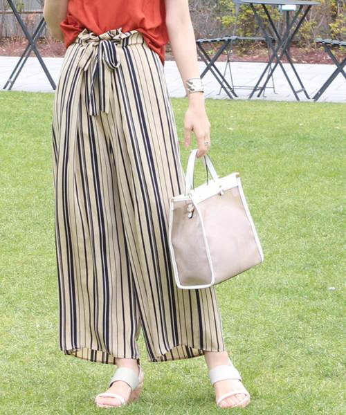 12Twelve Agenda(トゥエルブ アジェンダ)の「ランダムストライプワイドパンツ(その他パンツ・レディース・オフホワイト/ネイビー/ベージュ・M)」の1枚目の写真