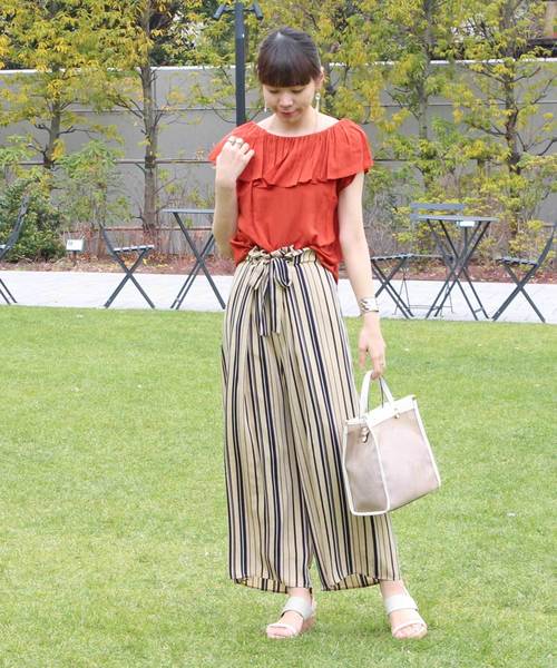 12Twelve Agenda(トゥエルブ アジェンダ)の「ランダムストライプワイドパンツ(その他パンツ・レディース・オフホワイト/ネイビー/ベージュ・M)」の11枚目の写真