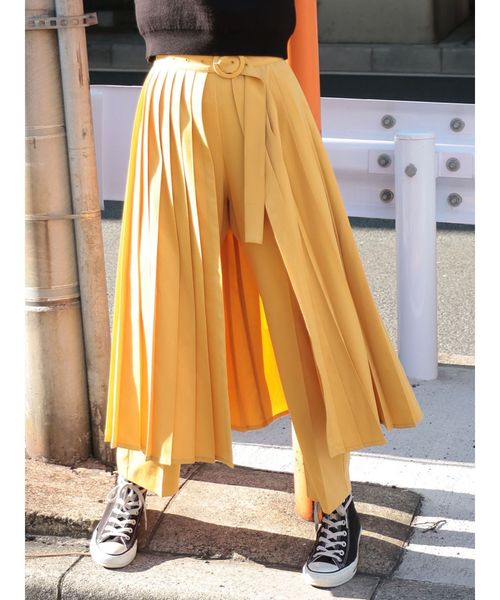 jouetie(ジュエティ)の「スカートレイヤードパンツ(その他パンツ・レディース・パープル/ネイビー/グレー/イエロー・MEDIUM)」の4枚目の写真