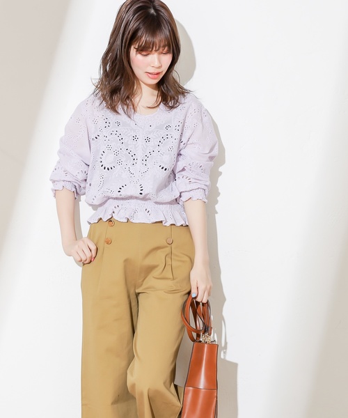 natural couture（ナチュラルクチュール）の「スカラップレースブラウス（シャツ/ブラウス・レディース・オフホワイト/ブラック/ベージュ/ラベンダー・FREE）」の6枚目の写真