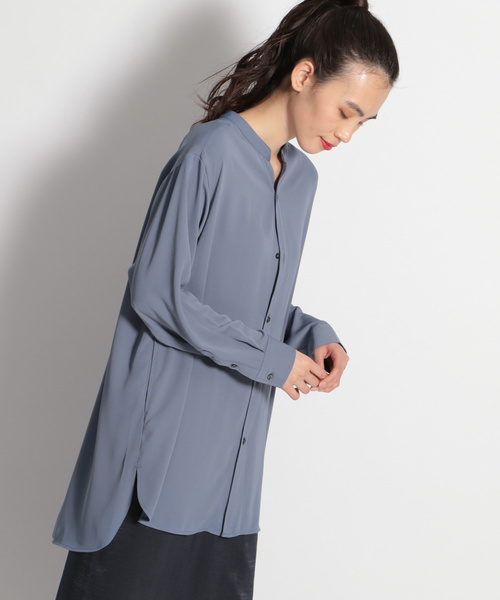 niko and...（ニコアンド）の「カラーシルキーチュニックシャツ（シャツ/ブラウス・レディース・オレンジ/ブルー/キャメル・MEDIUM/LARGE）」の2枚目の写真