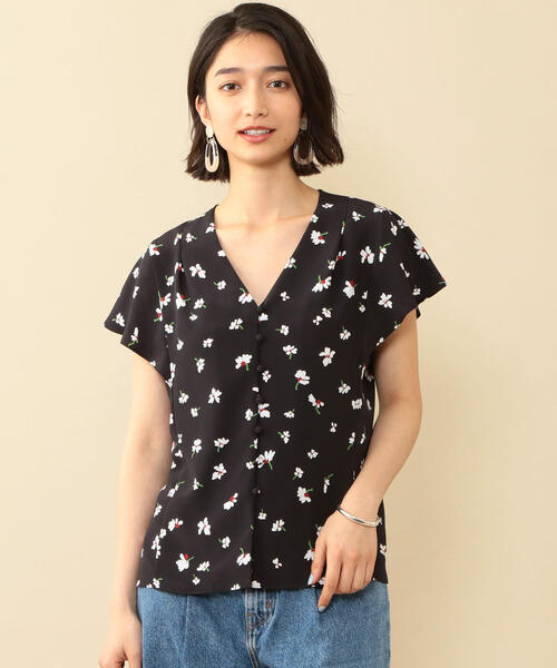BEAUTY&YOUTH UNITED ARROWS（ビューティーアンドユースユナイテッドアローズ）の「BY∴ フラワープリント フレンチスリーブブラウス -手洗い可能-о（シャツ/ブラウス・レディース・ブラック/ロイヤルブルー・FREE）」の10枚目の写真