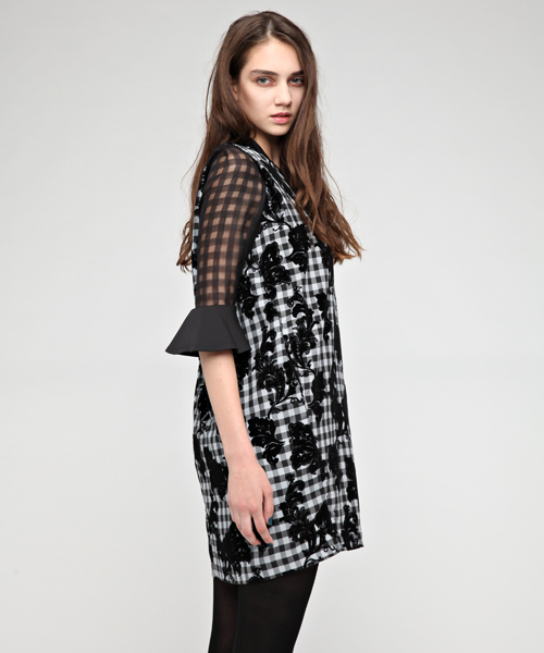 mame（マメ）の「ONEPIECE（ワンピース・レディース・ブラック・1/2）」の2枚目の写真