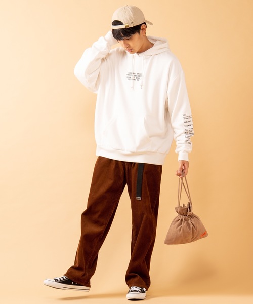 UNIVERSAL OVERALL（ユニバーサルオーバーオール）の「∴WEGO/UNIVERSAL OVERALL別注2WAY巾着サコッシュ（ショルダーバッグ・メンズ・グレー/ベージュ・FREE）」の8枚目の写真