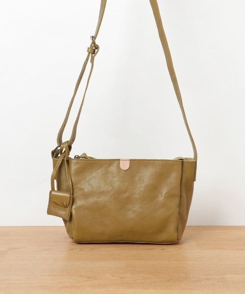 toleur(トーラ)の「【toleur】カウレザー ミニショルダー/※11586(ショルダーバッグ・レディース・ブラック/キャメル/モカ/グレイッシュベージュ/オリーブ・FREE)」の1枚目の写真