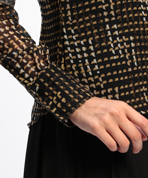 NARACAMICIE（ナラカミーチェ）の「ジオメトリックプリントシフォンフリル長袖ブラウス（シャツ/ブラウス・レディース・ブラック/パープル・SMALL/MEDIUM/LARGE）」の10枚目の写真