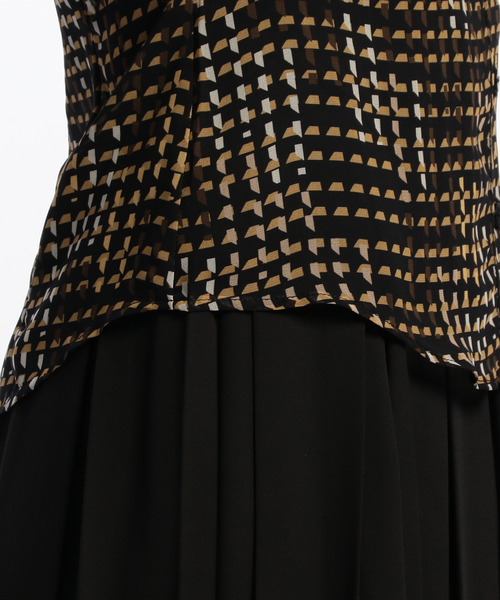 NARACAMICIE（ナラカミーチェ）の「ジオメトリックプリントシフォンフリル長袖ブラウス（シャツ/ブラウス・レディース・ブラック/パープル・SMALL/MEDIUM/LARGE）」の17枚目の写真