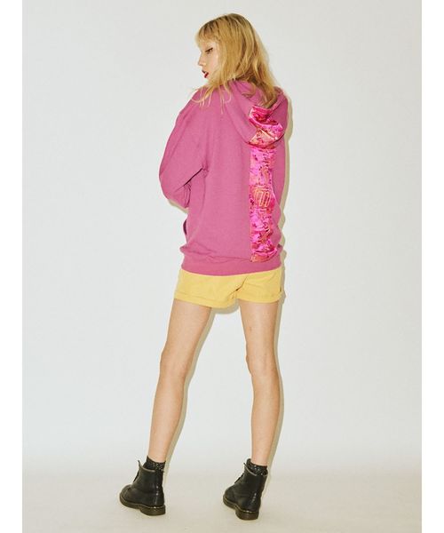 jouetie(ジュエティ)の「バーチカルバックロゴフーディ(パーカー・レディース・ブラック/オフホワイト/ブルー/パープル・MEDIUM)」の18枚目の写真