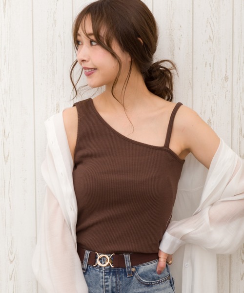 SpRay(スプレイ)の「アシメキャミタンク(タンクトップ・レディース・アイボリー/グレイッシュベージュ/ブラック/ダークブラウン/モカ/カーキ/グリーン/レンガ/ミント・FREE)」の4枚目の写真