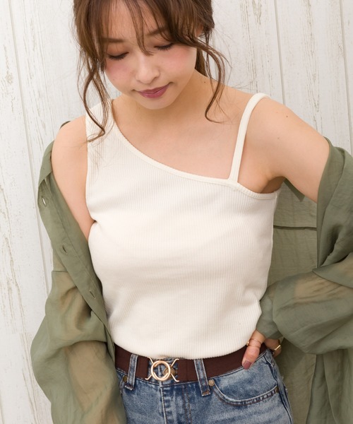 SpRay(スプレイ)の「アシメキャミタンク(タンクトップ・レディース・アイボリー/グレイッシュベージュ/ブラック/ダークブラウン/モカ/カーキ/グリーン/レンガ/ミント・FREE)」の2枚目の写真