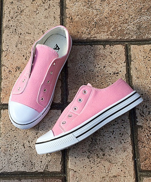 AAA+（サンエープラス）の「AAA / ローテクスリッポンスニーカー(2343)（スリッポン・レディース・ホワイト/ブラック×ブラック/ネイビー/カーキ/ブラック/ベージュ/レッド/キナリ/グレー/ライトブルー/ピンク/ワインレッド/グリーン・44/40/42/36/34/38）」の11枚目の写真